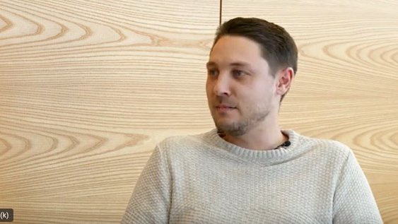 Porträtaufnahme der interviewten Person.