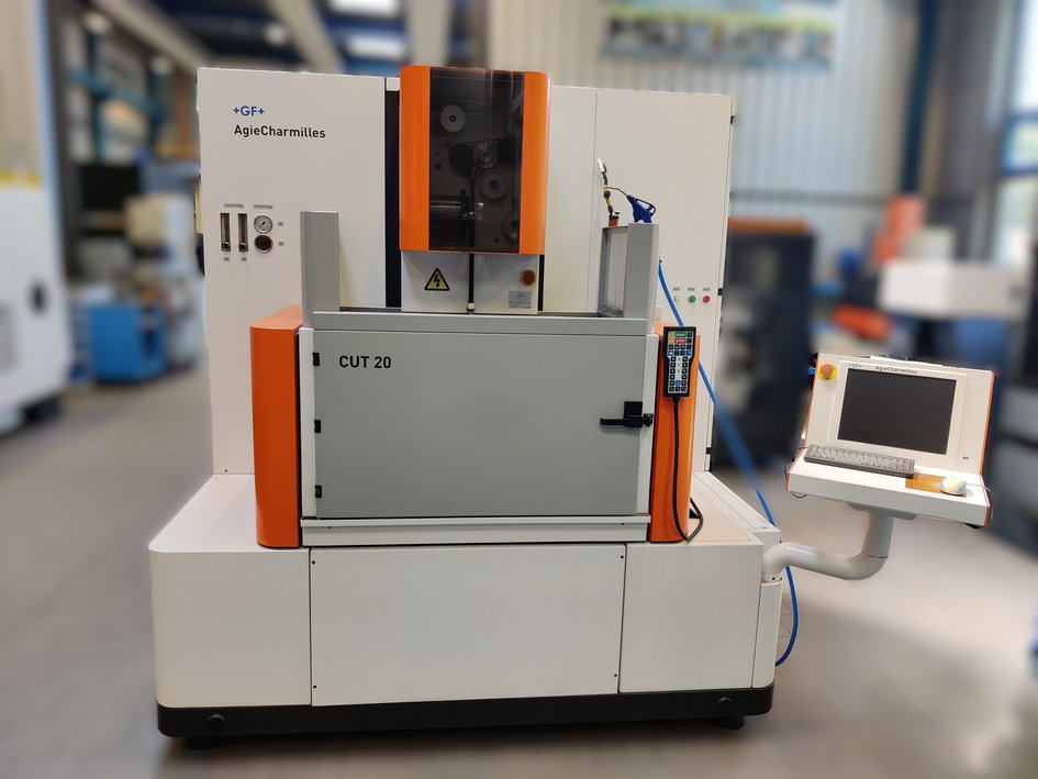 GF AgieCharmilles CUT20 Drahterodiermaschine (öffnet Vergrößerung des Bildes)