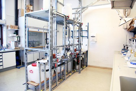 Ausstattung des Labors für Wasser- und Abwassertechnik