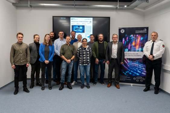 Teilnehmende am Forschungsprojekt SmartHome Forensics von Ostfalia Hochschule und Polizei Niedersachsen
