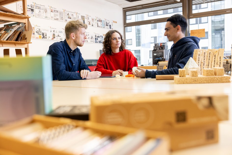 Besuch des Studiengangs Material + technisches Design in Wolfsburg