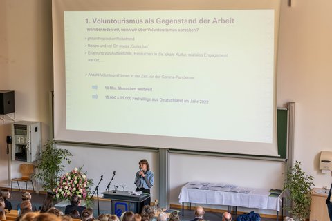 Abschlussfeier 2025 an der Ostfalia am Campus Salzgitter (öffnet Vergrößerung des Bildes)