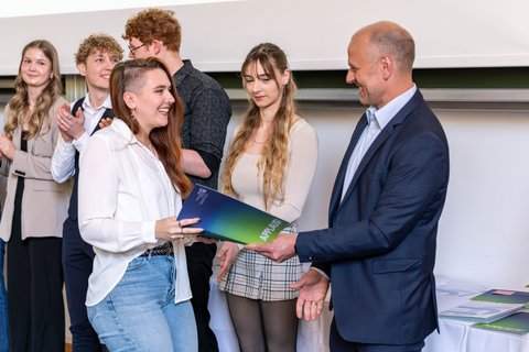 Abschlussfeier 2025 an der Ostfalia am Campus Salzgitter (öffnet Vergrößerung des Bildes)