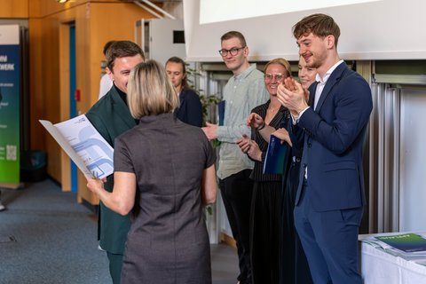 Abschlussfeier 2025 an der Ostfalia am Campus Salzgitter (öffnet Vergrößerung des Bildes)