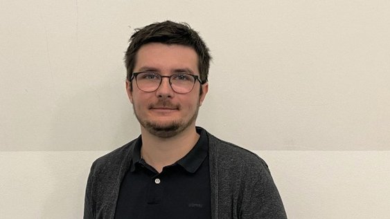 Porträtaufnahme der interviewten Person.