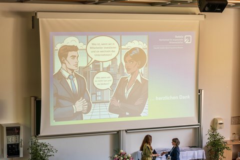 Abschlussfeier 2025 an der Ostfalia am Campus Salzgitter (öffnet Vergrößerung des Bildes)