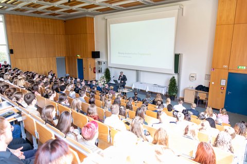 Abschlussfeier 2024 (öffnet Vergrößerung des Bildes)