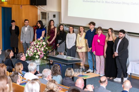 Abschlussfeier 2025 an der Ostfalia am Campus Salzgitter (öffnet Vergrößerung des Bildes)