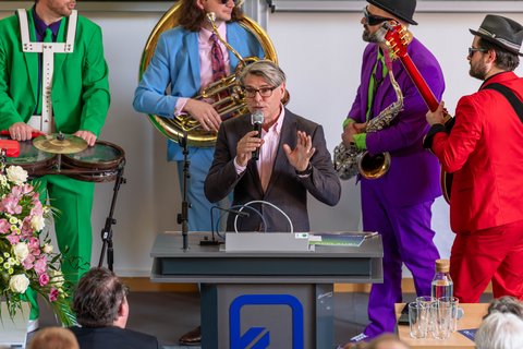 Abschlussfeier 2025 an der Ostfalia am Campus Salzgitter (öffnet Vergrößerung des Bildes)