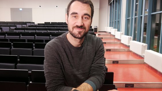 Porträtaufnahme der interviewten Person.