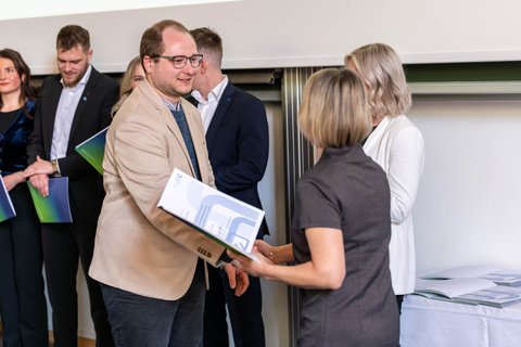 Abschlussfeier 2025 an der Ostfalia am Campus Salzgitter (öffnet Vergrößerung des Bildes)