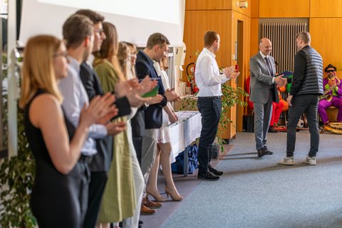 Abschlussfeier 2025 an der Ostfalia am Campus Salzgitter (öffnet Vergrößerung des Bildes)