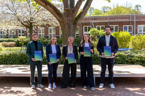 Abschlussfeier 2025 an der Ostfalia am Campus Salzgitter (öffnet Vergrößerung des Bildes)