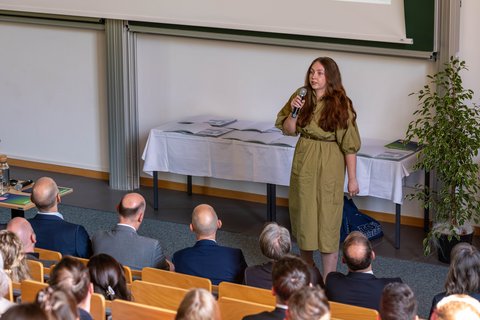 Abschlussfeier 2025 an der Ostfalia am Campus Salzgitter (öffnet Vergrößerung des Bildes)