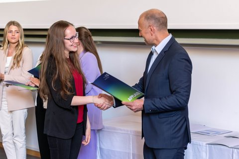 Abschlussfeier 2025 an der Ostfalia am Campus Salzgitter (öffnet Vergrößerung des Bildes)