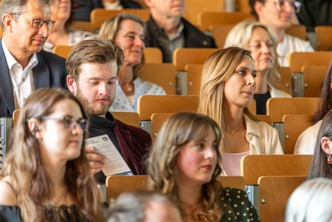 Abschlussfeier 2025 an der Ostfalia am Campus Salzgitter (öffnet Vergrößerung des Bildes)