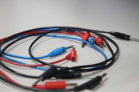 Nahaufnahme Ausstattung des Labors für Physikalische Chemie