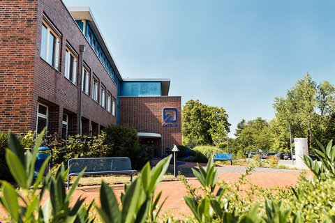 Der Standort Salzgitter der Ostfalia Hochschule liegt zwischen den Stadtteilen Salzgitter-Calbecht und Salzgitter-Engerode.