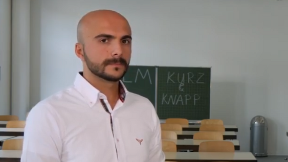 Porträtaufnahme der interviewten Person.