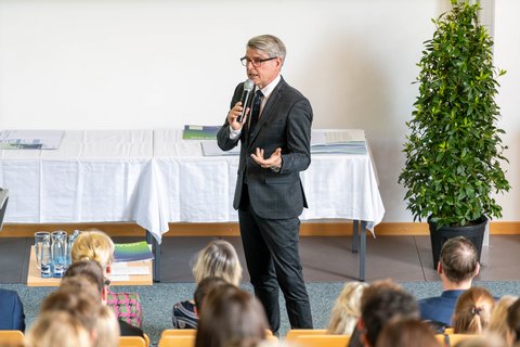 Abschlussfeier 2024 (öffnet Vergrößerung des Bildes)