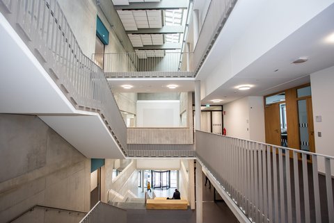 Das Treppenhaus von Gebäude G