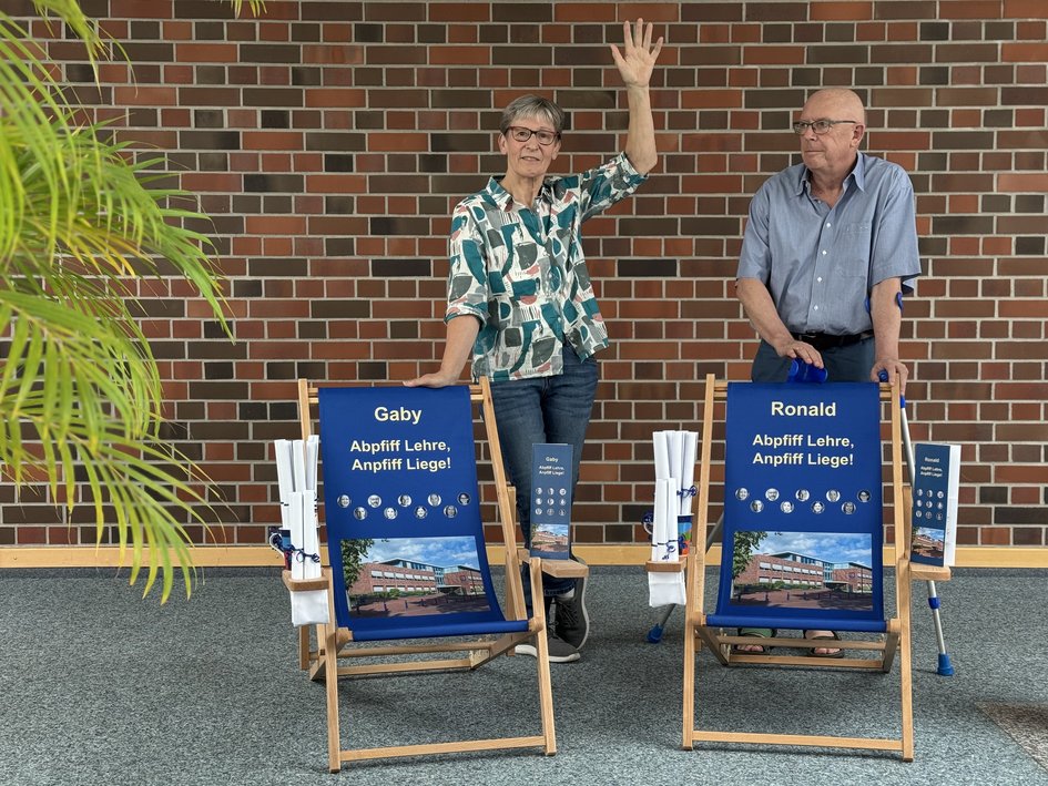Gaby Wach und Prof. Dr. Ronald Wadsack im Rahmen ihrer Verabschiedung in den Ruhestand