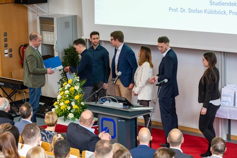 Abschlussfeier 2023 (öffnet Vergrößerung des Bildes)