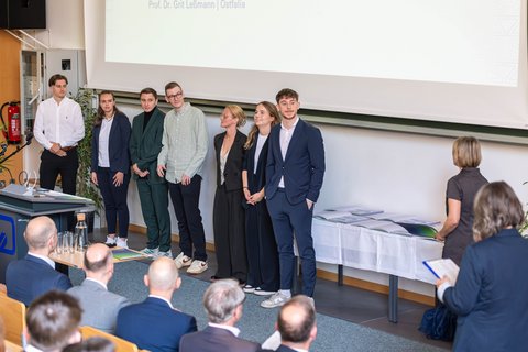 Abschlussfeier 2025 an der Ostfalia am Campus Salzgitter (öffnet Vergrößerung des Bildes)