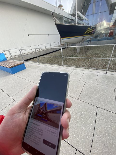 Die CompanionApp im Einsatz bei einem Exponat im Museumshafen in Bremerhaven. (öffnet Vergrößerung des Bildes)