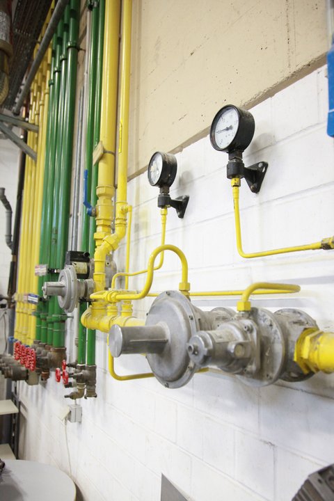 Nahaufnahme einer technischen Ausstattung im Labor für Gas- und Verbrennungstechnik