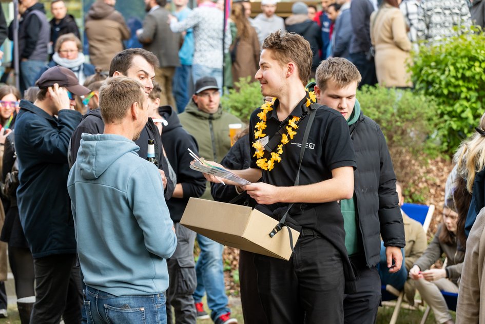 Hunderte Besucher*innen kamen zum Campustag 2025. 