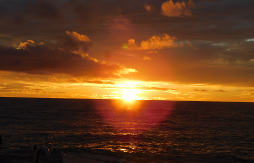 Wunderschöne Sonnenuntergänge auf dem Atlantik